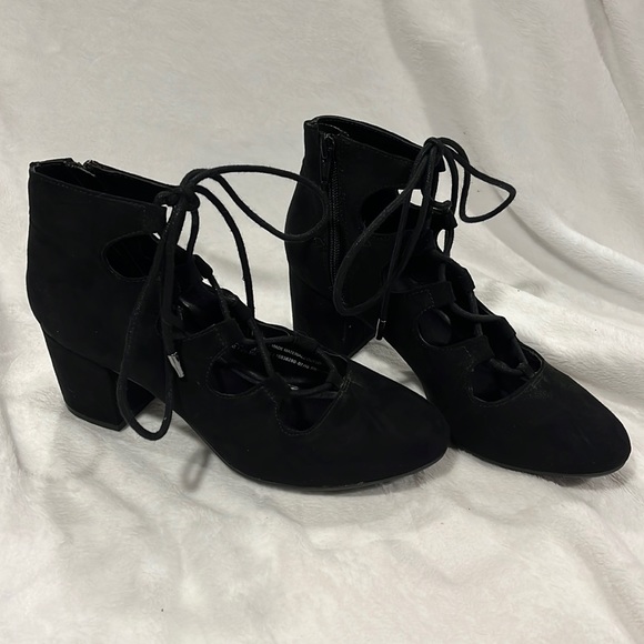 Lace up booties - Picture 1 of 6